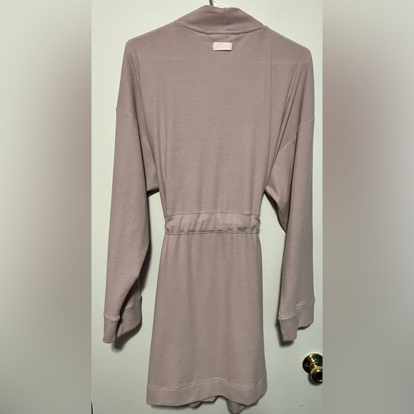 Fabletics Waffle Robe Muted Mauve/Petal Women Size M - Picture 5 of 9